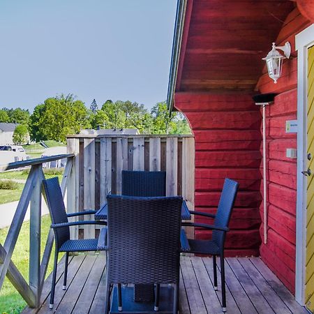 Kristinehamn Herrgardscamping & Stugor Bagian luar foto