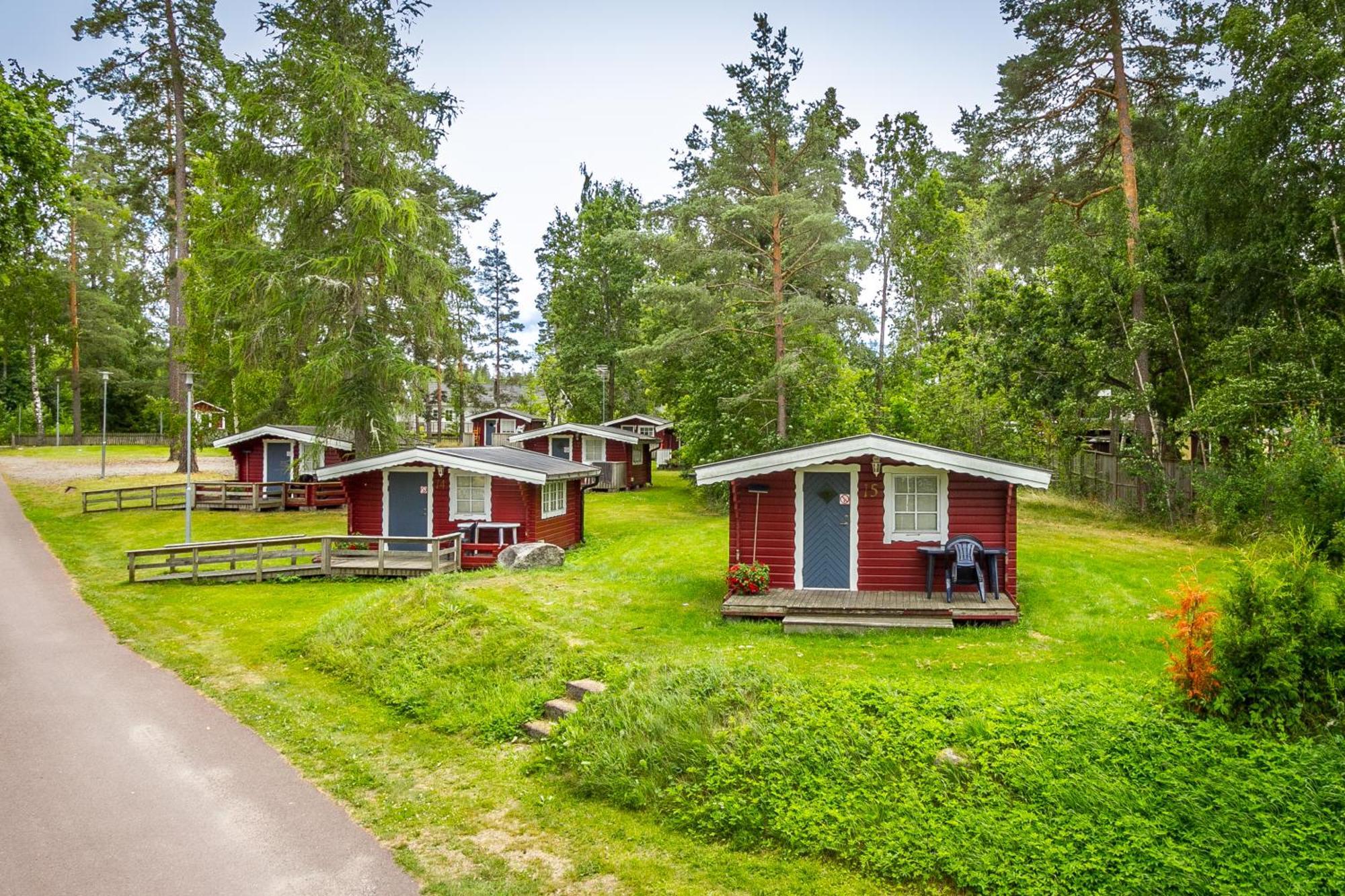 Kristinehamn Herrgardscamping & Stugor Bagian luar foto