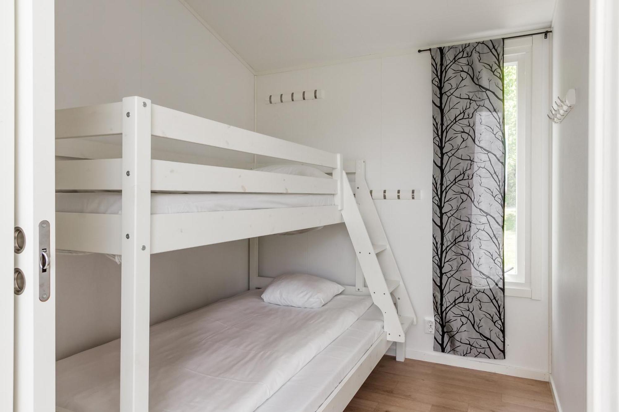 Kristinehamn Herrgardscamping & Stugor Bagian luar foto