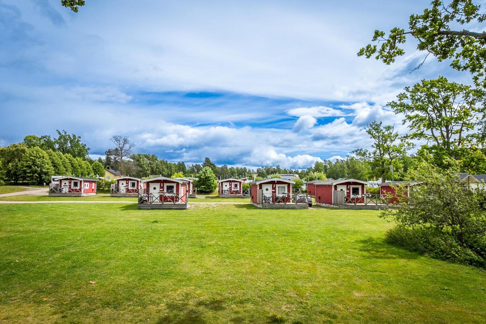 Kristinehamn Herrgardscamping & Stugor Bagian luar foto