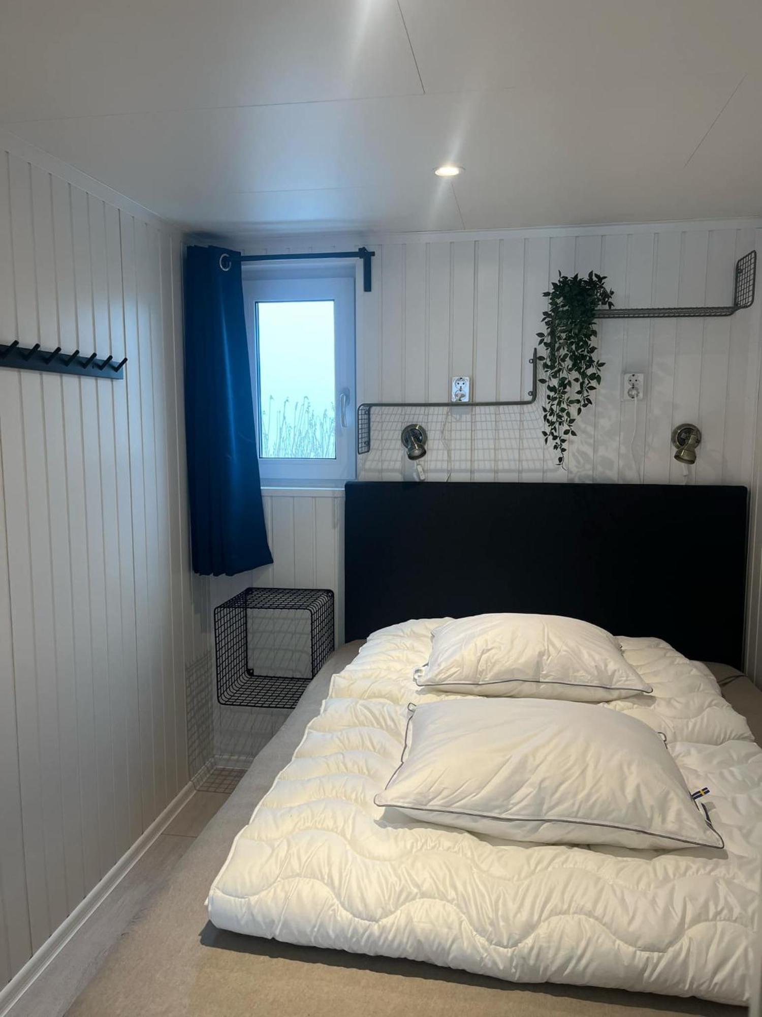 Kristinehamn Herrgardscamping & Stugor Bagian luar foto