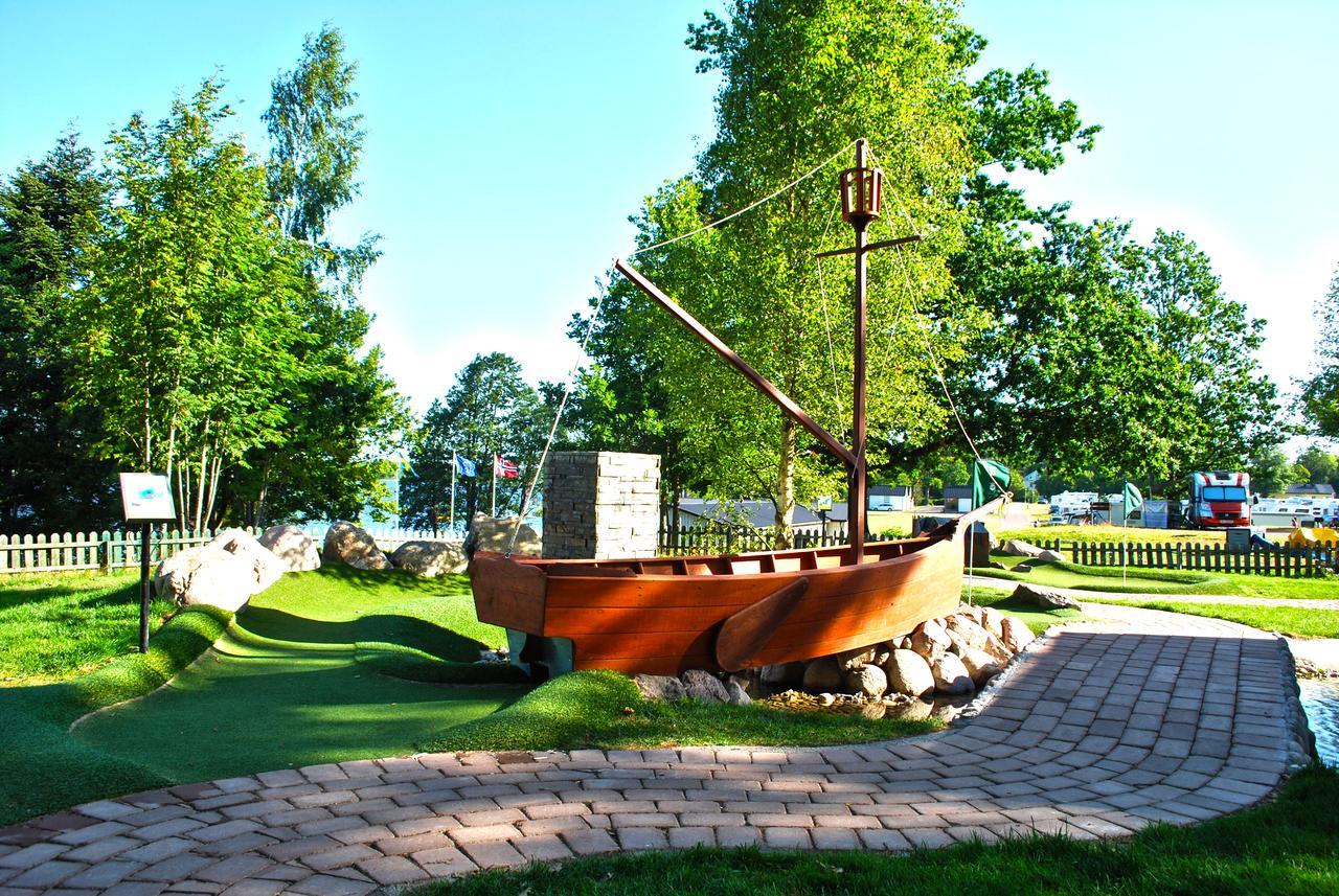 Kristinehamn Herrgardscamping & Stugor Bagian luar foto