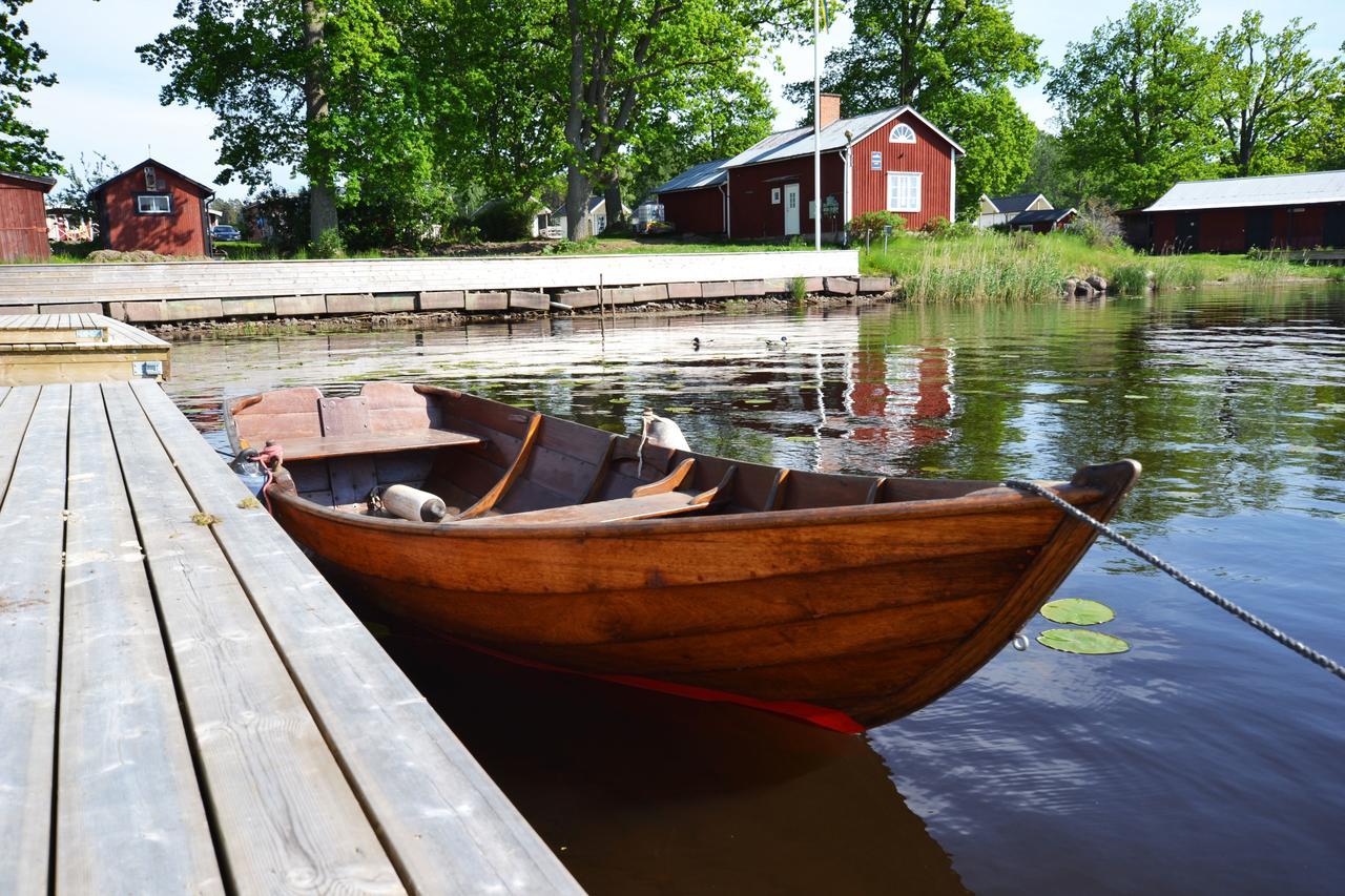 Kristinehamn Herrgardscamping & Stugor Bagian luar foto