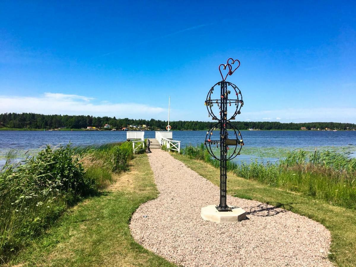 Kristinehamn Herrgardscamping & Stugor Bagian luar foto