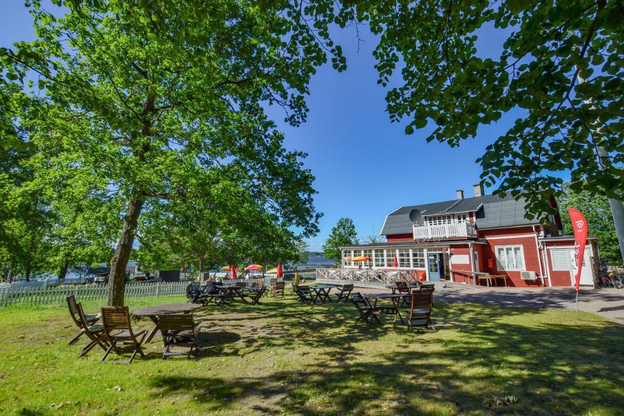 Kristinehamn Herrgardscamping & Stugor Bagian luar foto